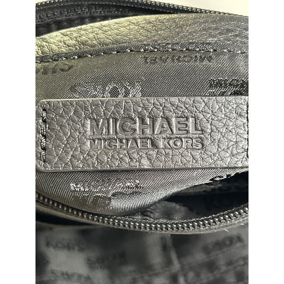 Michael Kors Jet Set Travel Crossbody Black Pebbled Leather Gold MK Logo - Picture 2 of 13